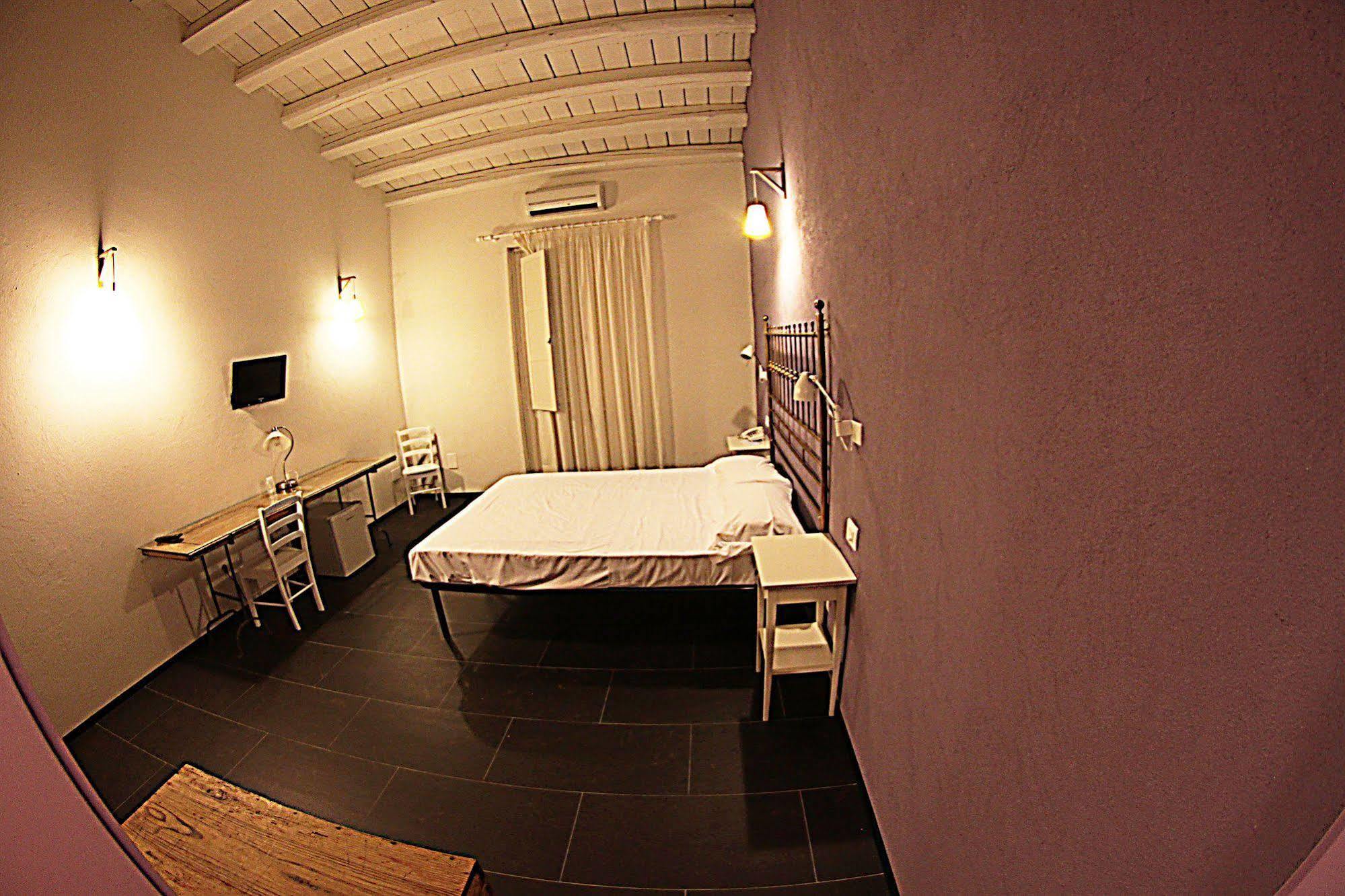 Boutique Hotel Molo S Lucia Syracuse Bagian luar foto